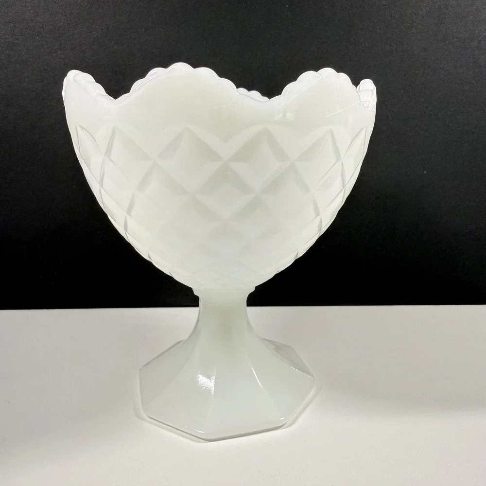 Napco 1184 Vintage Milk Glass Diamond  Scalloped Pedestal Compote Bowl White 5.5